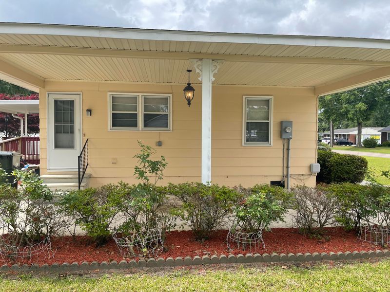401 Pineview Dr, Goose Creek, SC 29445