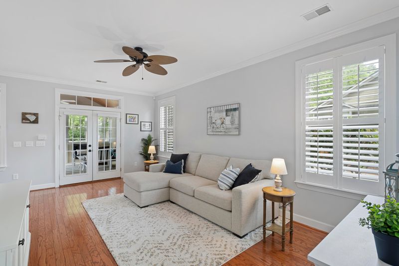 2006 Pierce St, Charleston, SC 29492