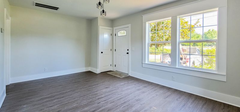 3645 Azalea Dr, North Charleston, SC 29405
