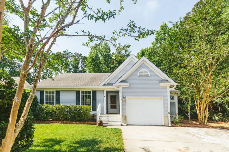 360 Kingston Ln, Mount Pleasant, SC 29464