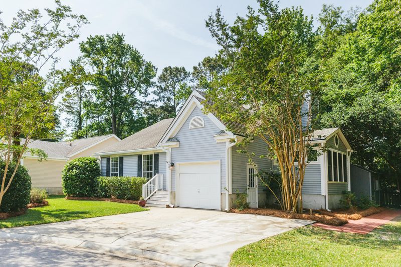 360 Kingston Ln, Mount Pleasant, SC 29464