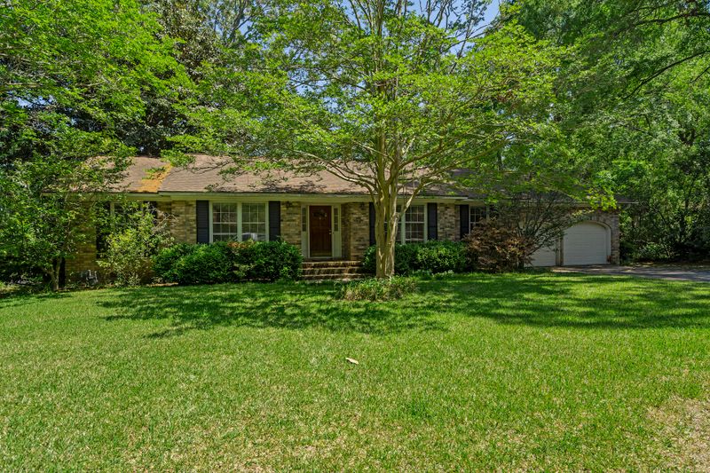1549 S S Pinebark Ln, Charleston, SC 29407
