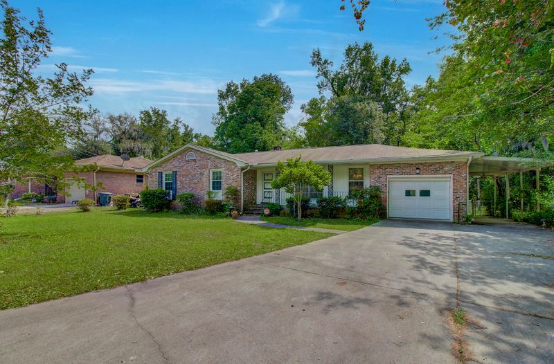 6037 Rembert Dr, Hanahan, SC 29410