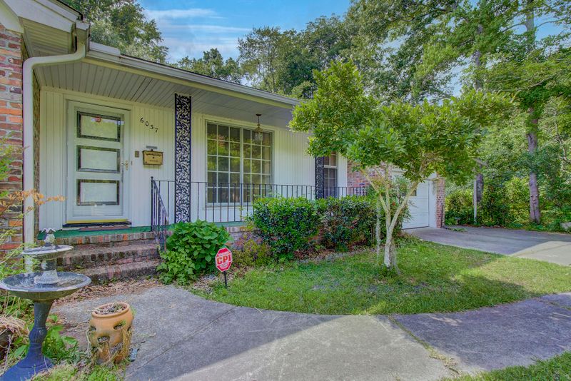 6037 Rembert Dr, Hanahan, SC 29410
