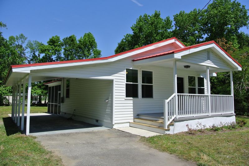 6967 Whitcomb Dr, Charleston, SC 29406
