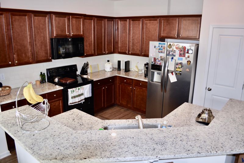 249 Swamp Creek Ln, Moncks Corner, SC 29461