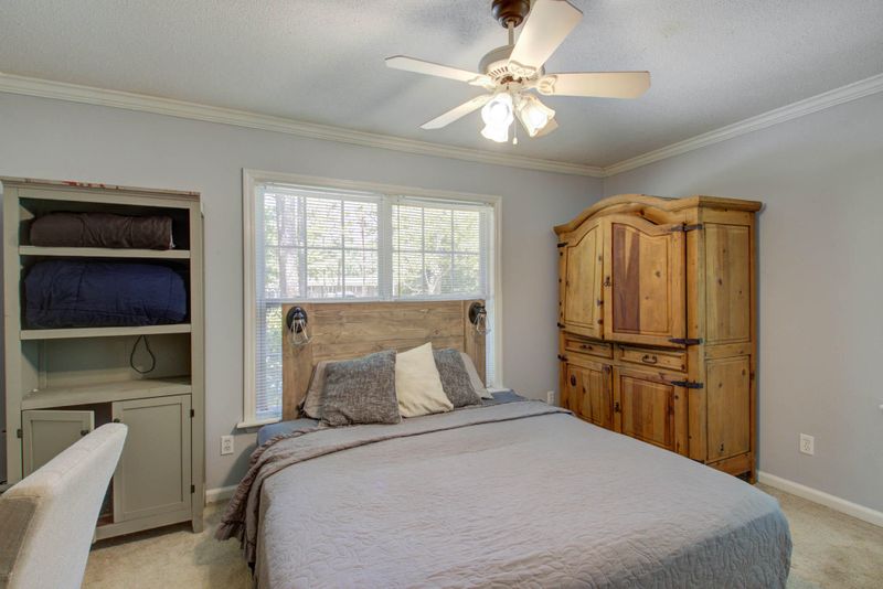 409 Boonehill Rd, Summerville, SC 29483