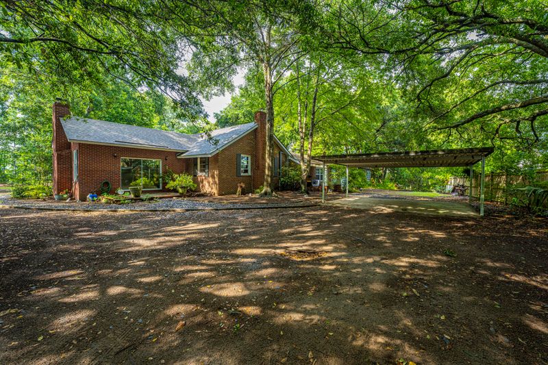 2151 River Rd, Johns Island, SC 29455