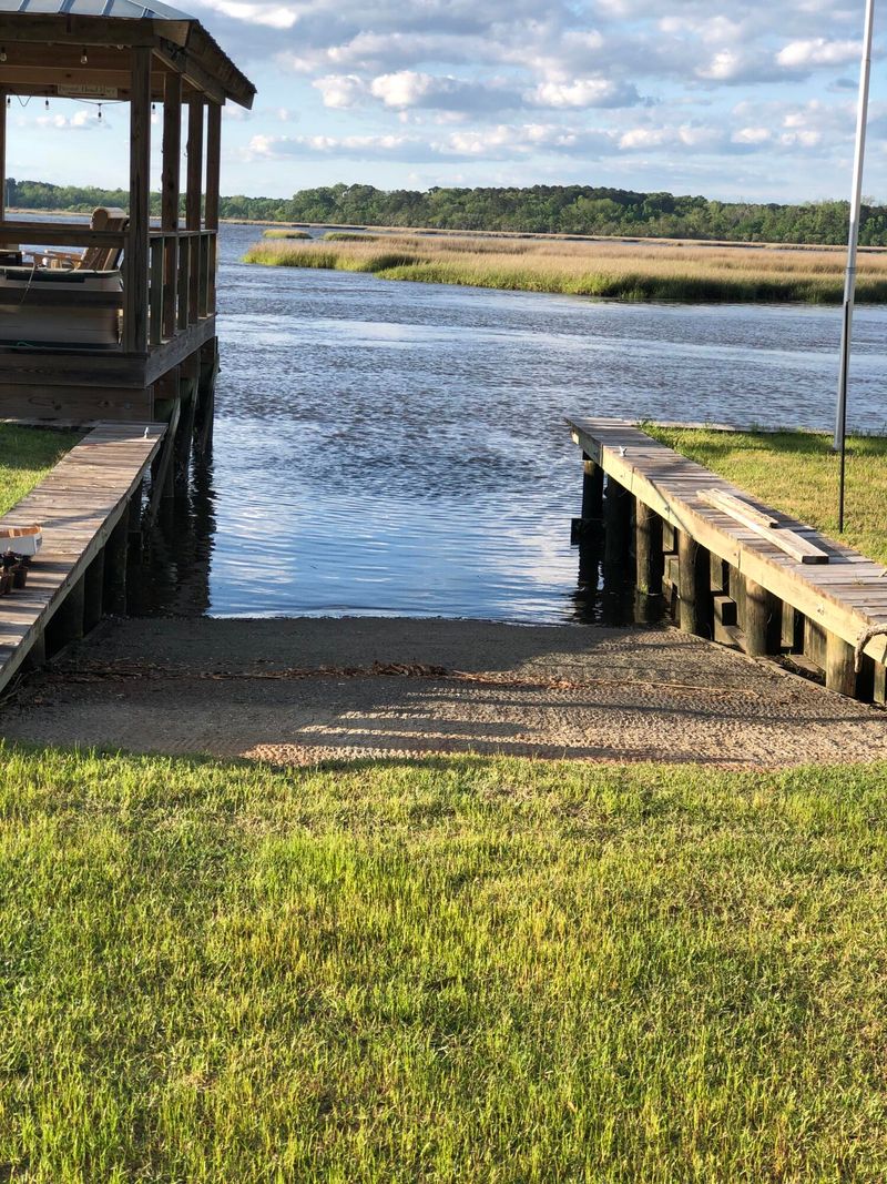 4016 Rantowles Ct, Ravenel, SC 29470