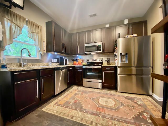 9113 Parlor Dr, Ladson, SC 29456