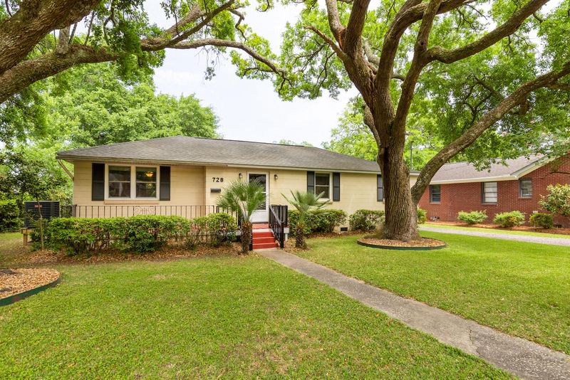728 N Godfrey Park Pl, Charleston, SC 29407