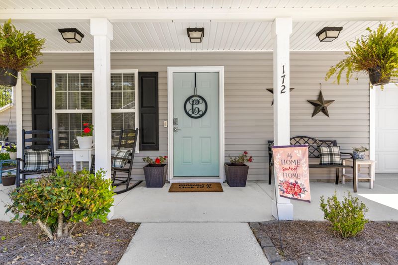 172 Blackstone Dr, Moncks Corner, SC 29461