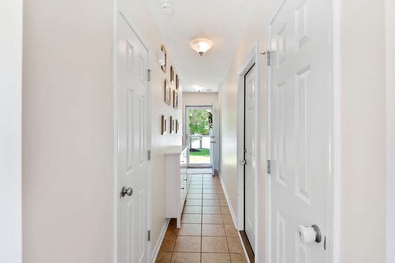 1905 Staffwood Rd, Johns Island, SC 29455
