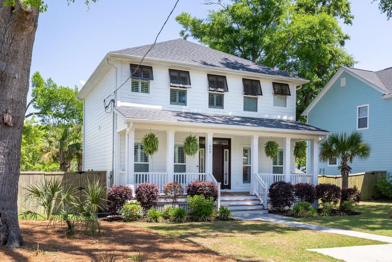 668 Kent St, Mount Pleasant, SC 29464