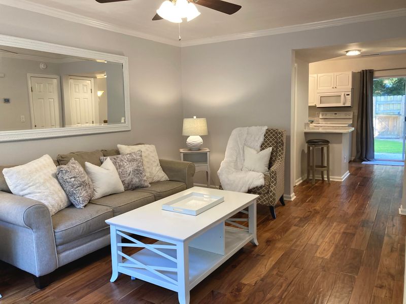 1287 Mathis Ferry Rd, Mount Pleasant, SC 29464