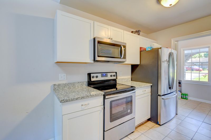 39 Princeton Rd, Goose Creek, SC 29445