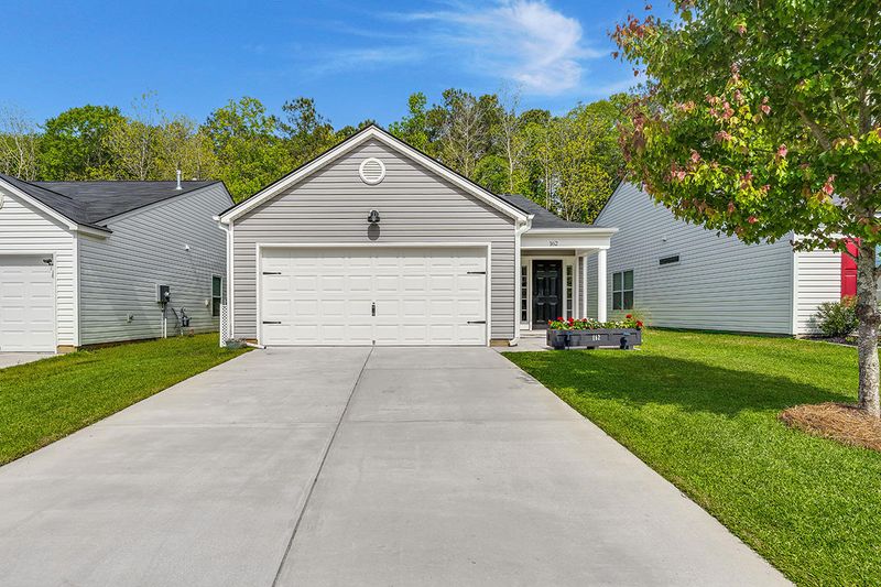 162 Keaton Brook Dr, Summerville, SC 29485