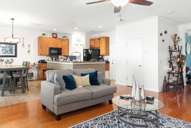 137 Marinella Dr, Goose Creek, SC 29445