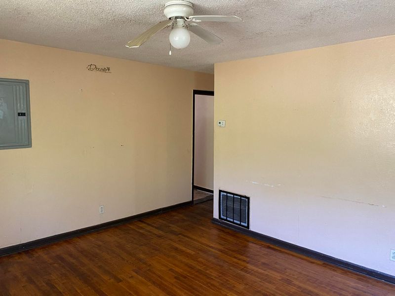 2006 Jacksonville Rd, North Charleston, SC 29405