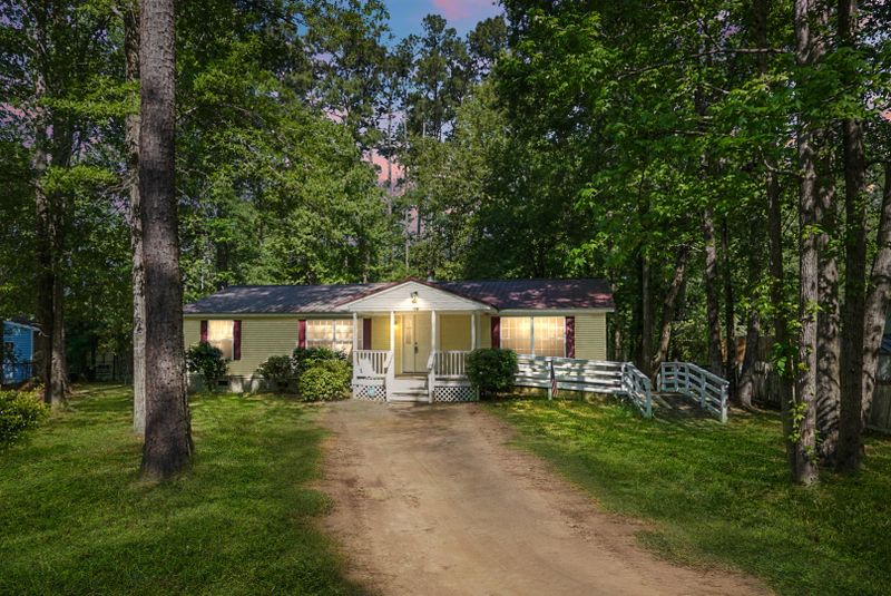 220 Cady Dr, Summerville, SC 29483