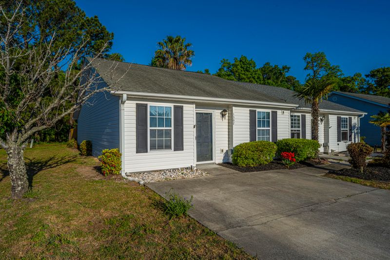 1307 Pinnacle Ln, Charleston, SC 29412