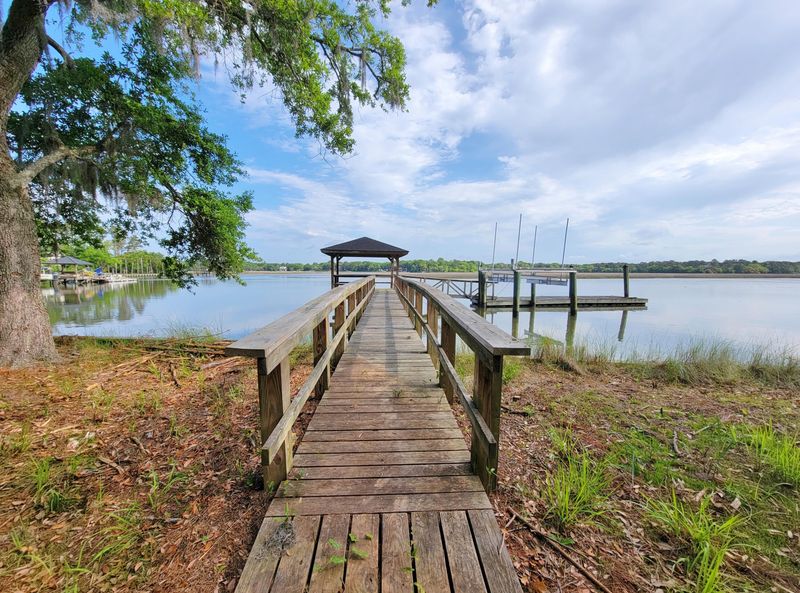 8 Glascow Island Ln, Edisto Island, SC 29438