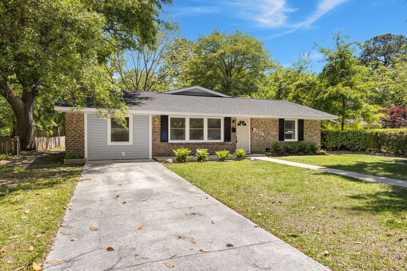 1205 Hawthorne Rd, Hanahan, SC 29410