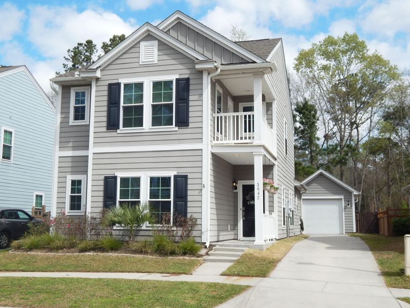 1642 Sparkleberry Ln, Johns Island, SC 29455