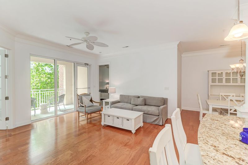 200 River Landing Dr #204 D, Charleston, SC 29492
