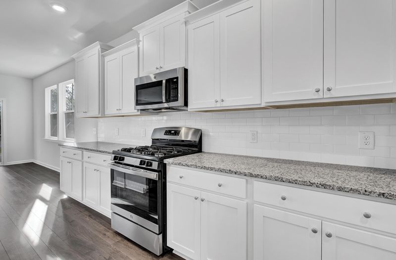 138 Haverhill St, Summerville, SC 29486