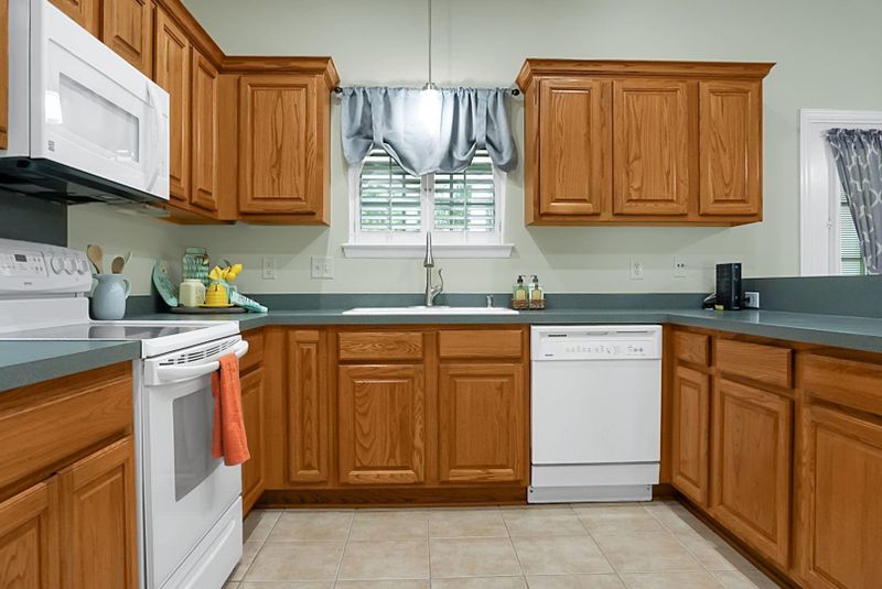 155 Chatfield Cir, Goose Creek, SC 29445