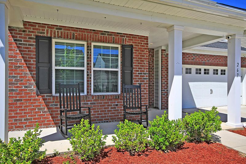 267 Swamp Creek Ln, Moncks Corner, SC 29461