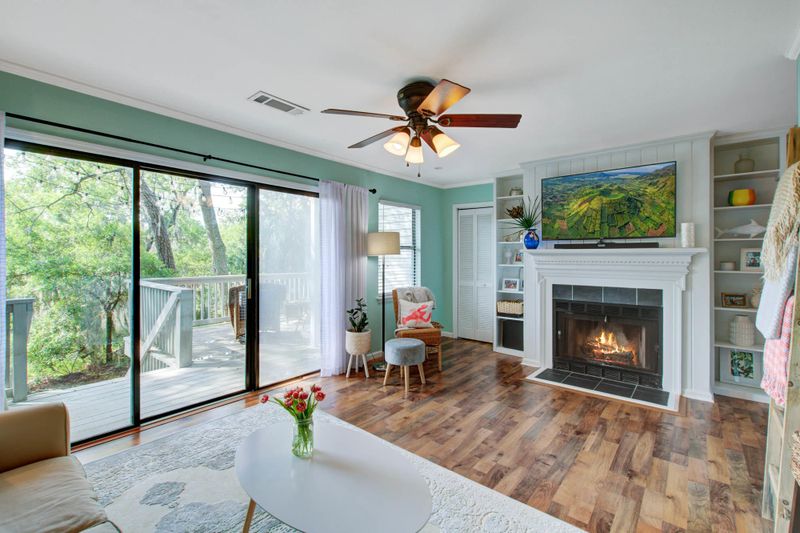 1032 Marsh Ct Ln, Mount Pleasant, SC 29464