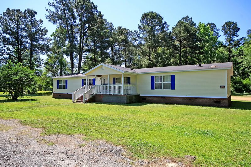 245 Kitfield Rd, Moncks Corner, SC 29461