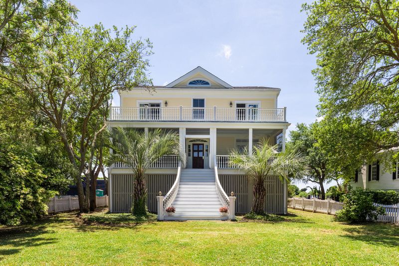 1318 Poe Ave, Sullivans Island, SC 29482