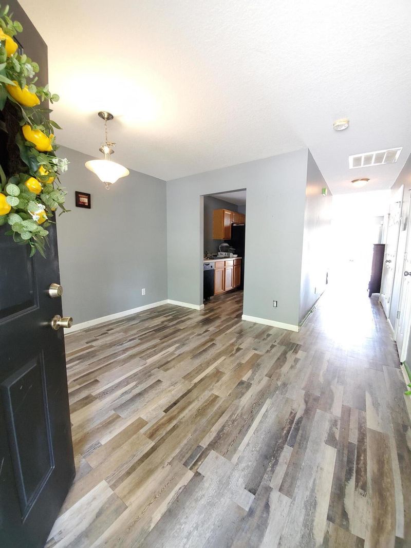 7878 Park Gate Dr #11b, North Charleston, SC 29418