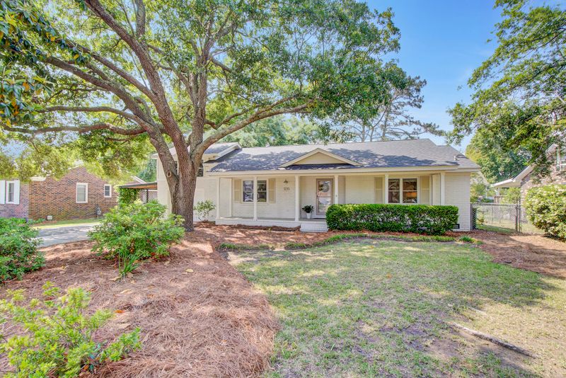1235 Island View Dr, Mount Pleasant, SC 29464
