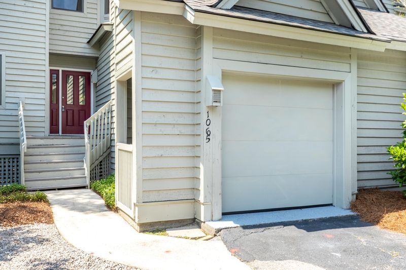 1065 Marsh Court Ln, Mount Pleasant, SC 29464