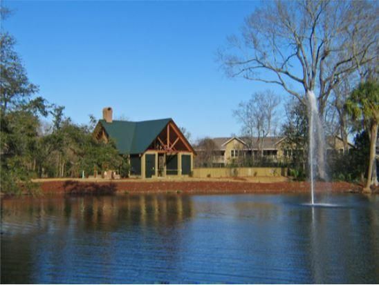 5500 Colonial Chatsworth Cir, North Charleston, SC 29418