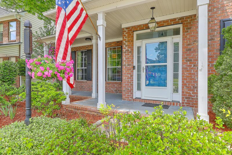 110 Guildford Dr, Goose Creek, SC 29445