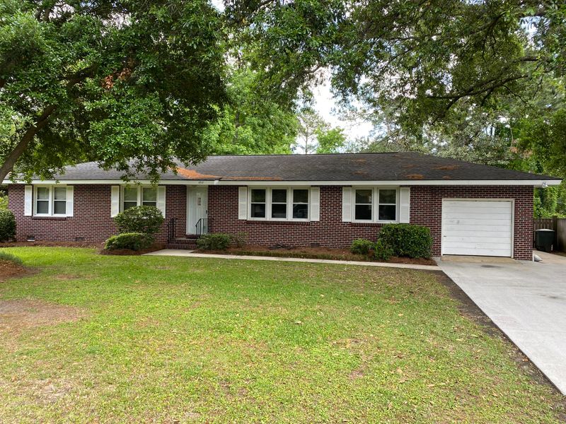 1812 Somerset Cir, Charleston, SC 29407