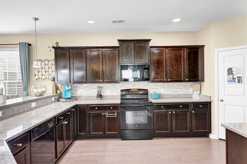 7699 High Maple Cir, North Charleston, SC 29418