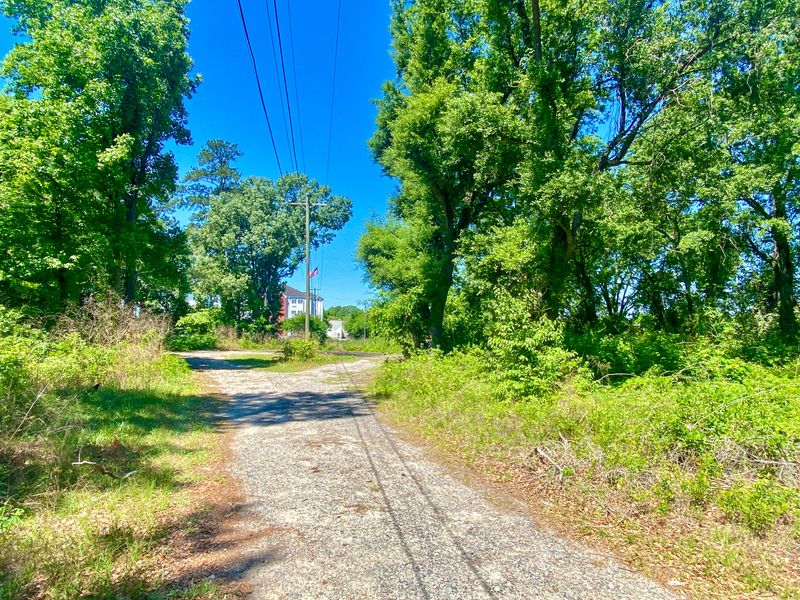 2170 Pearce St, North Charleston, SC 29406