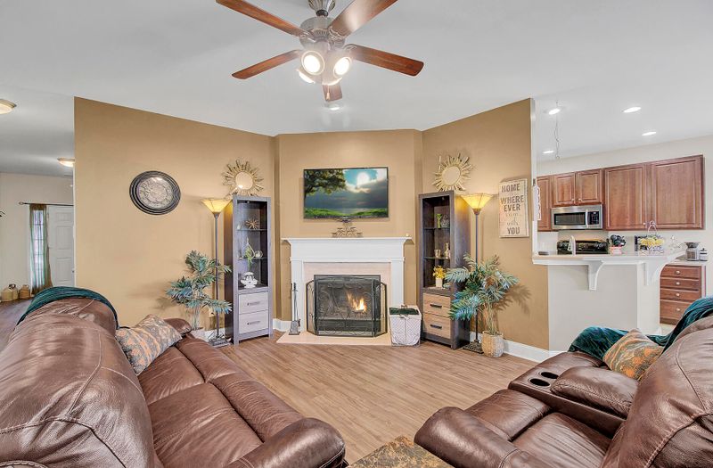 412 Norwood Ct, Moncks Corner, SC 29461