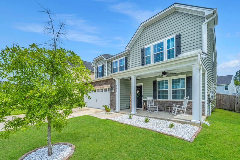 680 Silver Moss Dr, Moncks Corner, SC 29461