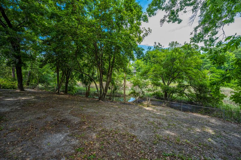 662 Pawley Rd, Mount Pleasant, SC 29464