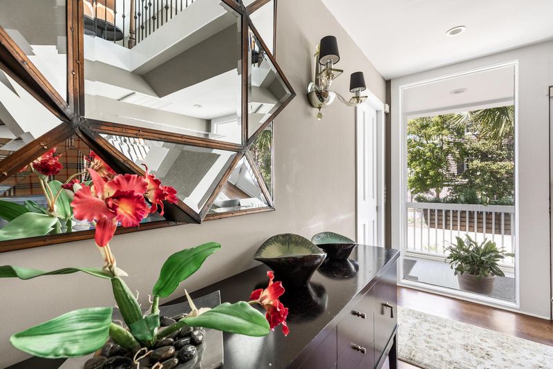 16 Murray Blvd, Charleston, SC 29401