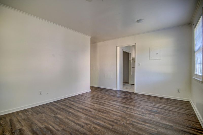 2813 Louise Dr, North Charleston, SC 29405