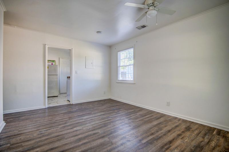 2813 Louise Dr, North Charleston, SC 29405