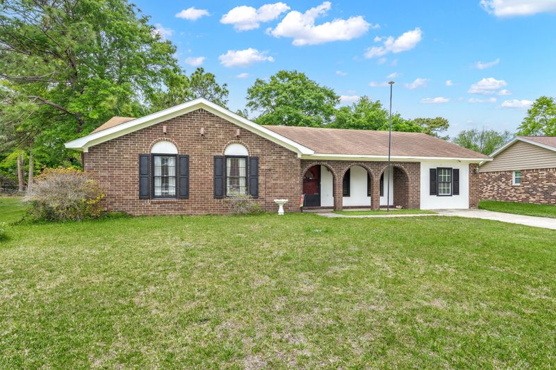 137 Marion Rd, Summerville, SC 29483